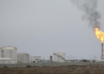 İraq “Qərbi Kurna-2” yatağının idarəsini Chevron-a verib