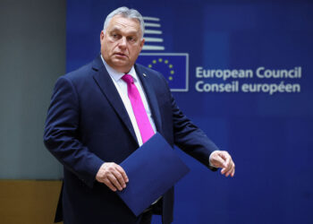 Orban Zelenskinin Macarıstana niyə təzyiq göstərdiyini izah etdi