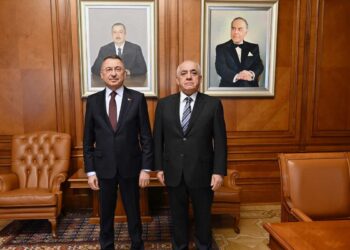 Əli Əsədov Fuat Oktayla görüşüb