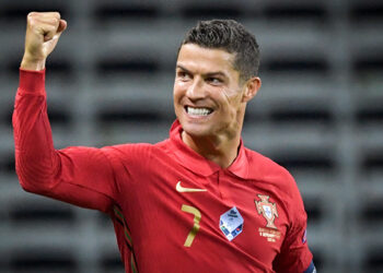 Ronaldo İspaniya klubunun səhmlərini aldı