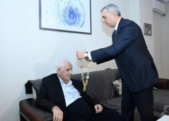 Xalq şairinə “Heydər Əliyev” ordeni təqdim olundu