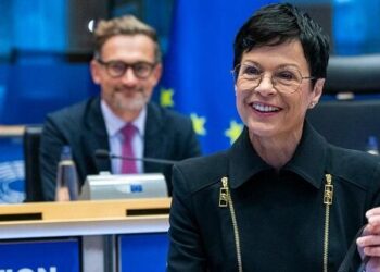 Marta Kos İrəvana gəlir