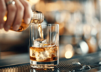 Həkim: Alkoqol yuxusuzluğu müalicə etmir, əksinə zərər verir