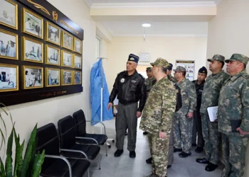 Müdafiə naziri Hava Döyüş Komandanlığına göstərişlər verib