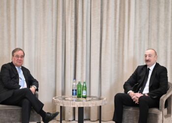 Prezident İlham Əliyev Münxendə Bundestaqın xarici siyasət komitəsinin sədri ilə görüşüb