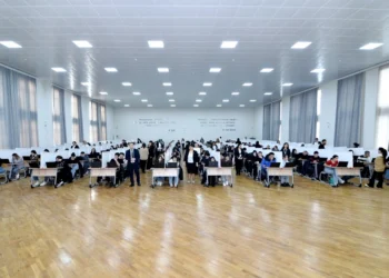 Paytaxt üzrə ilk dəfə elektron qaydada eksternat imtahanları keçirilib