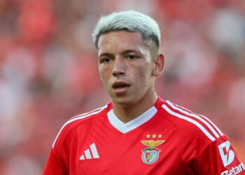 UEFA “Benfika”nın futbolçusunu “Real”la oyun öncəsi diskvalifikasiya edib
