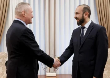 Mirzoyan Bakı ilə İrəvan arasında sülh gündəliyini Avropa Şurasının rəsmisi ilə müzakirə edib
