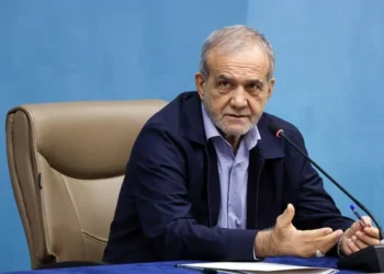 Pezeşkian müxalifətçilərlə görüşdə ABŞ-İran danışıqlarını müzakirə edib