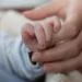 Gəncədə qadın övladını xəstəxanaya qoyaraq ondan imtina edib