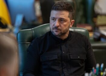 Zelenski: ABŞ Ukraynadakı münaqişəni yaya qədər bitirmək istəyir