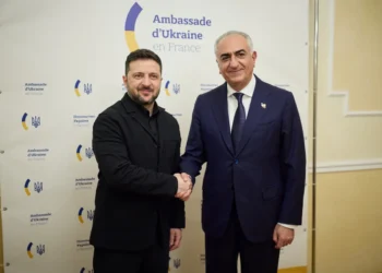 Zelenski Parisdə Pəhləvi ilə görüşüb