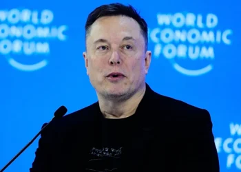 İlon Mask “SpaceX” və “Tesla” üçün çip istehsal edəcəyini açıqlayıb
