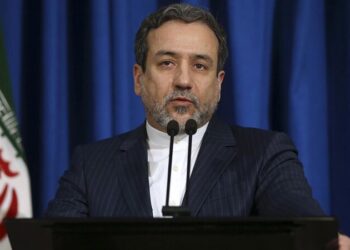 Əraqçi: Hörmüz boğazı İranla müharibədə iştirak etməyən ölkələr üçün açıqdır