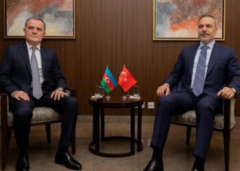 Ceyhun Bayramov Hakan Fidanla regiondakı təhlükəsizlik vəziyyətini müzakirə edib