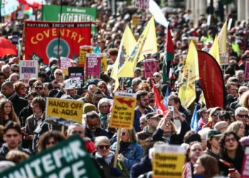 Londonda son illərin ən böyük etiraz aksiyası keçirilib