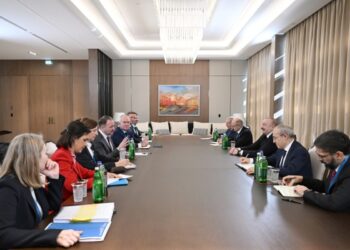 Prezident Avropa Komissiyasının enerji və mənzil siyasəti üzrə komissarını qəbul edib