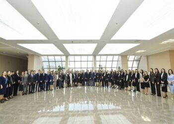 Nazir yeni təyin olunmuş direktorlarla görüşüb