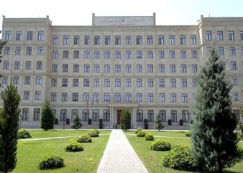 Kərim Vəliyev Belarus və Slovakiya Baş Qərargah rəisləri ilə telefon danışığı aparıb