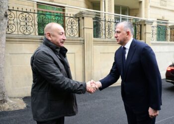 Prezident İlham Əliyev Gürcüstanın Azərbaycandakı səfirliyində olub, başsağlığı verib