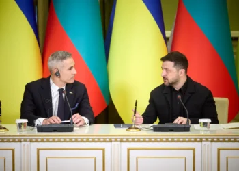 Zelenski: Ukrayna ildə 10 milyard kubmetr qaz ala biləcək