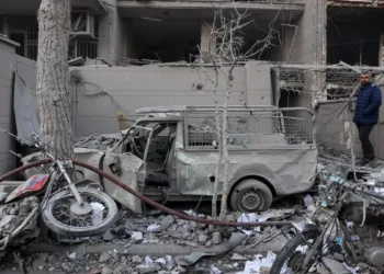 Şirazın yaşayış məntəqəsi bombalanıb, yaralılar var