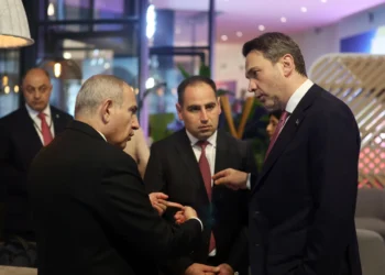Bayraktar ilə Paşinyan arasında nüvə enerjisi müzakirə edilib