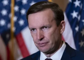 “ABŞ İranla müharibəni acınacaqlı və biabırçı şəkildə uduzur” – Senator