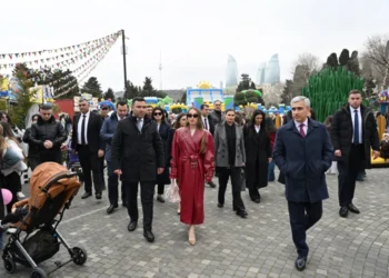 Alena Əliyeva Novruz yarmarkasını ziyarət edib