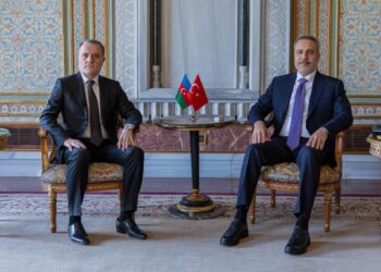 Azərbaycan və Türkiyə XİN rəhbərləri görüşüb