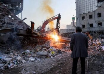 İrana yeni hücum dalğası: Tehranda partlayışlar