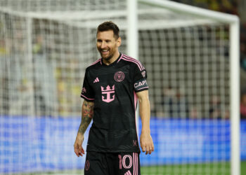 Messi karyerasında 900-cü qolunu vurdu