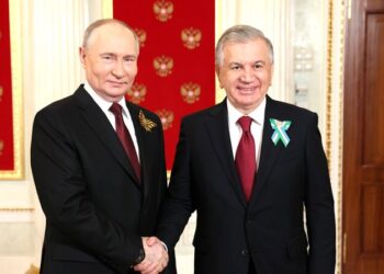 Özbəkistan Prezidenti Putinlə telefon danışığı apardı