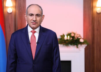 Paşinyan Xameneini təbrik etdi