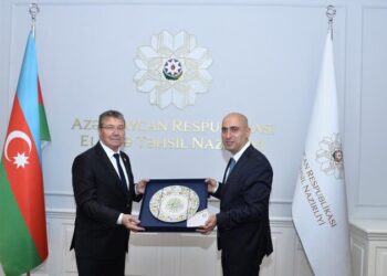 Emin Əmrullayev Şimali Kipr Türk Respublikasının Baş naziri Ünal Üstel ilə görüşüb