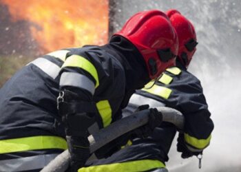 Bakıda yaşayış binasında yanğın baş verib