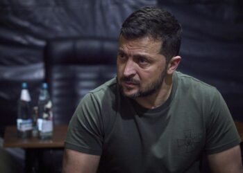 Zelenski Ukraynada hərbi vəziyyət və səfərbərlik müddətini uzatdı