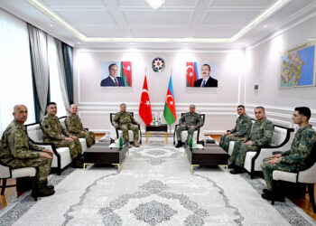 Hikmət Mirzəyev türkiyəli generalla görüşdü (FOTO)