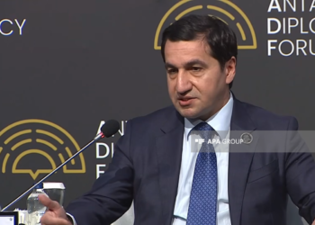 Hikmət Hacıyev: Məqsədimiz enerji resurslarımızı Avropa bazarına daha geniş şəkildə çatdırmaqdır