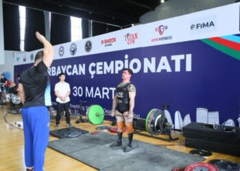 FHN əməkdaşı ölkə çempionatında 2 qızıl medal qazanıb