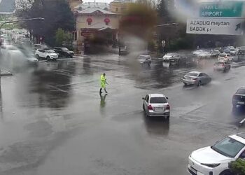 NİİM: Yağıntılı hava ilə əlaqədar nəqliyyatın hərəkəti çətinləşib, sıxlıq yaranıb – SİYAHI – YENİLƏNİB