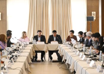 Azərbaycan və Ermənistan nümayəndələrinin iştirakı ilə dəyirmi masa keçirilir – FOTO