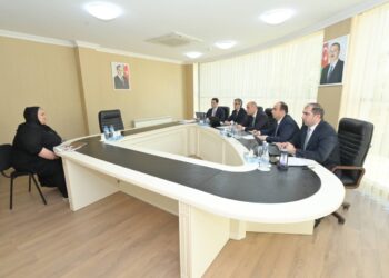 Elm və təhsil naziri Qusarda vətəndaşları qəbul edib