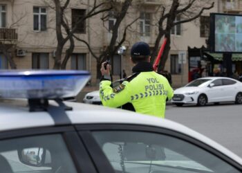 Yol polisi hava şəraiti ilə bağlı sürücülərə müraciət edib