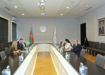 Emin Əmrullayev Yunanıstan səfiri ilə görüşüb