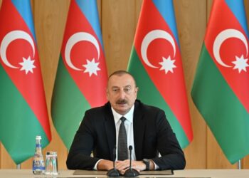 Prezident: Bu gün ağsaqqallarımız ölkə həyatının bütün sahələrində fəal iştirak edirlər