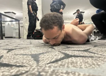 Tramp Vaşinqtonda atışmada şübhəli bilinən şəxsin foto və videolarını paylaşıb