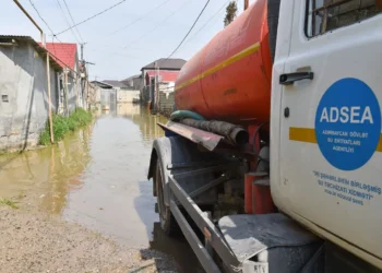 ADSEA-nın tabeli qurumları ərazilərdə yığılan yağış sularının kənarlaşdırılması işlərini davam etdirir