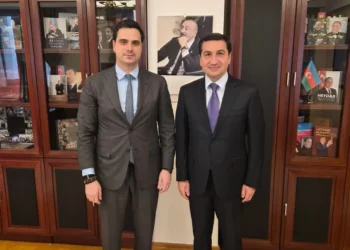 Hikmət Hacıyev ilə Elçin Qasımov Bakı və Bratislava arasında əməkdaşlığı müzakirə ediblər