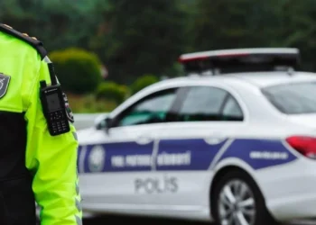Yol polisi əlverişsiz hava ilə bağlı hərəkət iştirakçılarına xəbərdarlıq edib